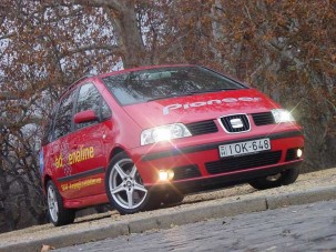 Teszt: Seat Alhambra 1.9 PD TDI adRenaline - Nyomulás ezerrel