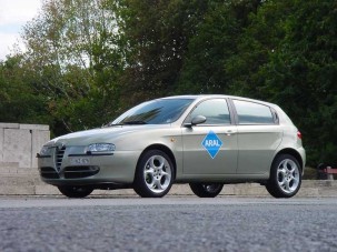 Teszt: Alfa Romeo 147 1.9 JTD 16v M-jet Distinctive - Versenydízel