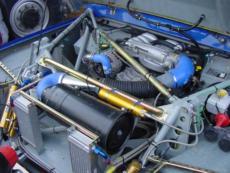 6743_64984_1000x700.jpg | Vezess | Vezess 265 lóerős az Angliában épült Bowler motorja