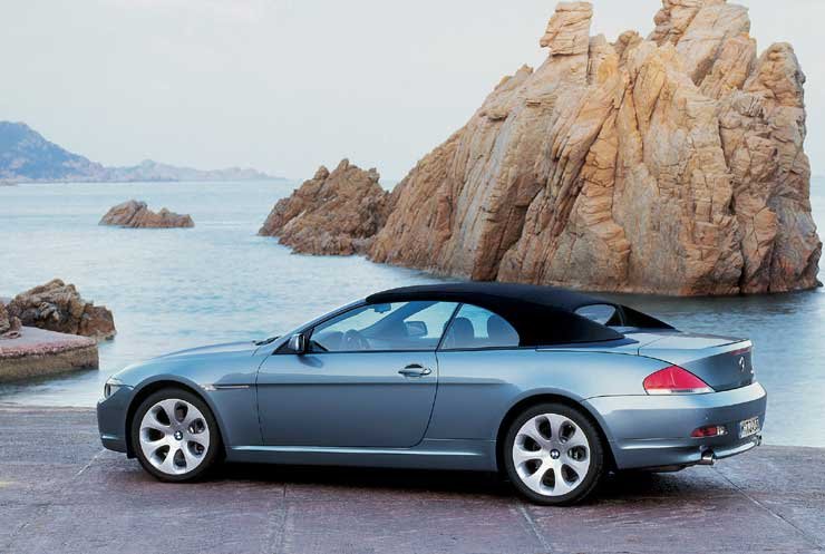 20 másodperc alatt lehet nyitni-csukni a tetőt