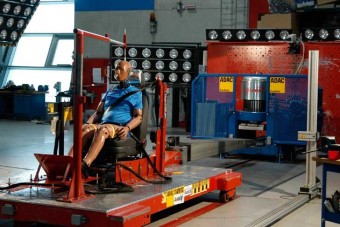 Kisautók ráfutásos balesete - Gyenge védelem