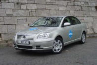 Teszt: Toyota Avensis 2.4 Sol Executive 26