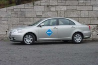 Teszt: Toyota Avensis 2.4 Sol Executive 27