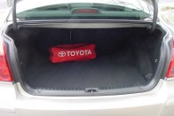 Teszt: Toyota Avensis 2.4 Sol Executive 31