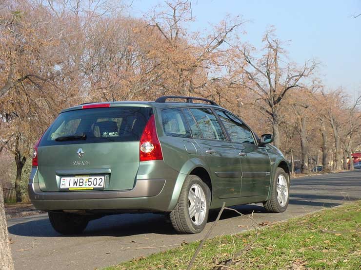 Teszt: Renault Mégane II Grandtour Privilege 1.9 dCi  – Hol itt a hiba? 12