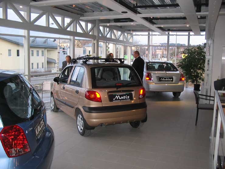 6660_64312_1000x700.jpg | Vezess | Vezess 350 négyzetméteren a teljes Daewoo személyautó-választék megtalálható a Daewoo Interat budakeszi szalonjában
