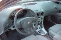 Teszt: Alfa Romeo 166 2.4 JTD – Fiatalos öregúr 22