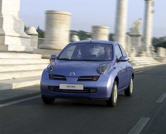 Nissan 2003: vegyes eredmények