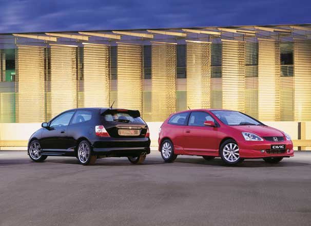 6673_64429_1000x700.jpg | Vezess | Vezess Minden háromajtós Civic sportos, a kompakt kategóriában nincs még egy autó, amely akkora élményt nyújt, mint a Civic Type-R