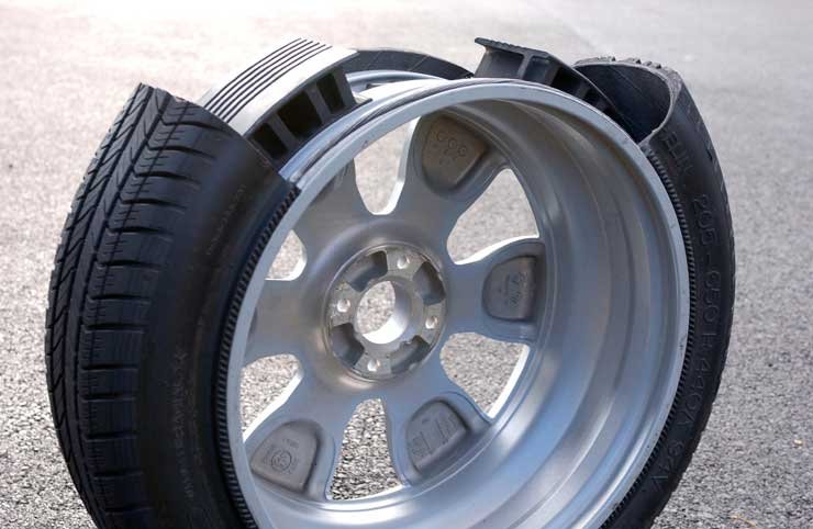 6679_64506_1000x700.jpg | Vezess | Vezess Az előírt guminyomás betartása elengedhetetlen biztonságunk érdekében