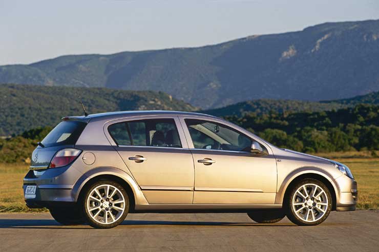 6690_64592_1000x700.jpg | Vezess | Vezess Áprilisban jelenik meg az új Astra