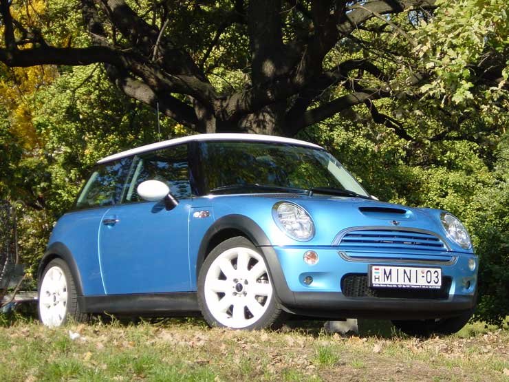 Hatmillió forint alá ment a MINI Cooper S listaára a regisztrációs díjnak köszönhetően