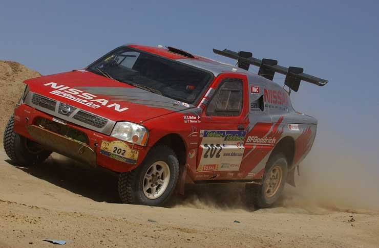 7772_72631_1000x700.jpg | Vezess | Vezess Kiválóan szerepelt élete első Dakarján Colin Mcrae, műszaki hiba miatt viszont csak a 20. helyen ért célba