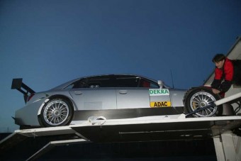 Audi: árcsökkentés és DTM teszt