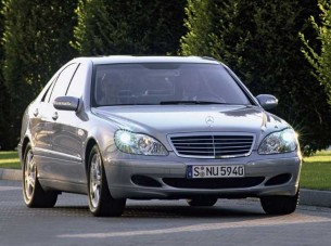 Még mindig az ezüst a legnépszerűbb autószín