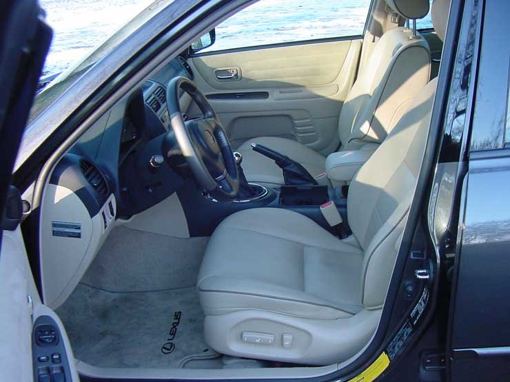 Teszt: Lexus IS 200 Sport Cross – Megbabonáz 11