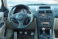 Teszt: Lexus IS 200 Sport Cross – Megbabonáz 47