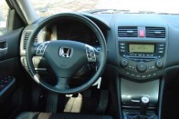 Teszt: Honda Accord 2.2 i-CTDi Sport – Egész pályás letámadás 33