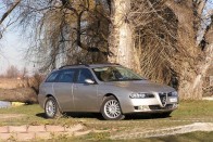 Teszt: Alfa Romeo 156 1.9 JTD Multijet Sportwagon – Jobb útra tért 24