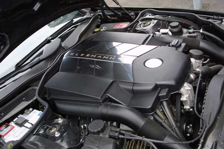 A motor alapját az SL 55 AMG nyolchengerese adja