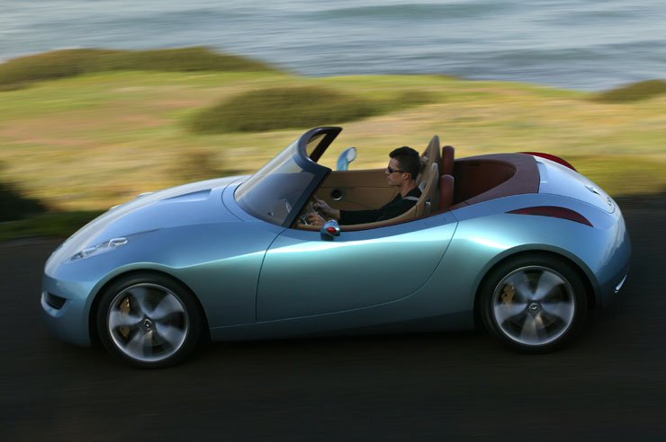 Alig hosszabb, mint egy Renault Clio, mégis sokkal jobban mutat