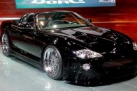 3,9 másodperc alatt gyorsul százra az 550 lóerős Jaguar kabrió