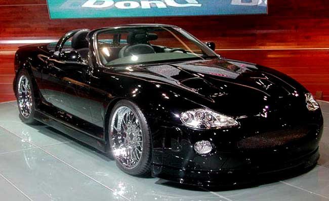 Jaguar XK-RS – Utcai versenyautó 6 3,9 másodperc alatt gyorsul százra az 550 lóerős Jaguar kabrió