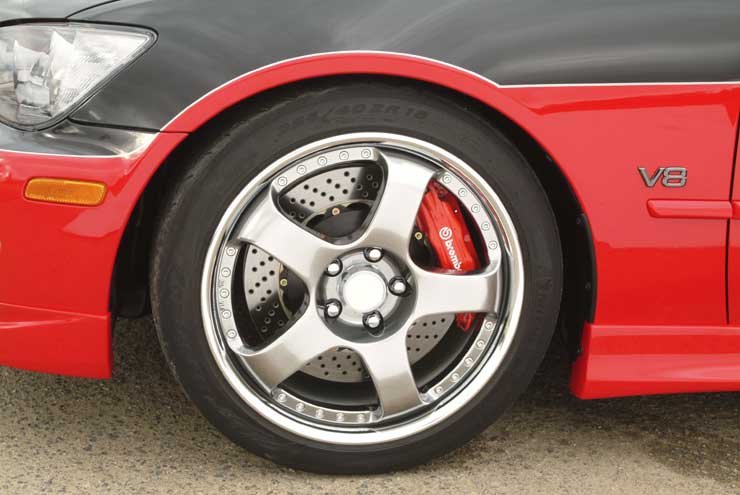 Brembo fékek lassítják az autót, amely sajnos nem sorozatgyártású