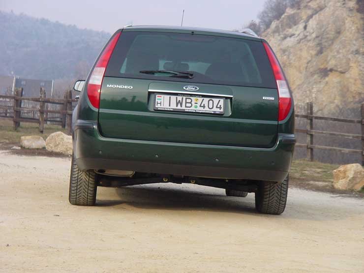 Teszt: Ford Mondeo Turnier 2.0 TDCi Ghia – Az eszményi cégautó 20