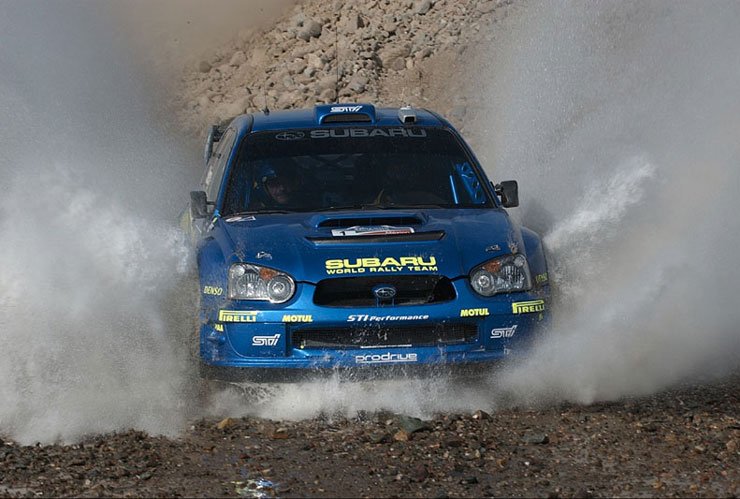 Bár két szakaszon is a leggyorsabb volt Petter Solberg az új Subaruval, a nap végére nagyon hátul találta magát