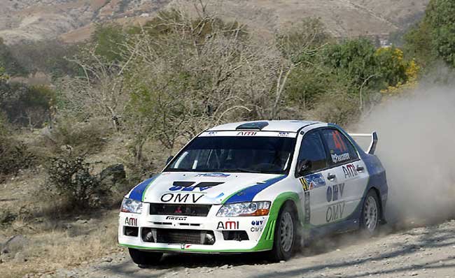 Az N csoportban a Sola-Amigo (Mitsubishi) kettős vezet, második az Arai-Sircombe duó (Subaru), harmadik pedig a képen látható a Paasonen- Rautianien páros