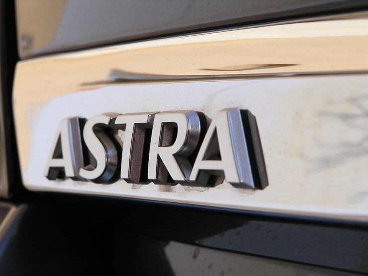 Vezettük: Opel Astra H – Golfosok figyelem! 19