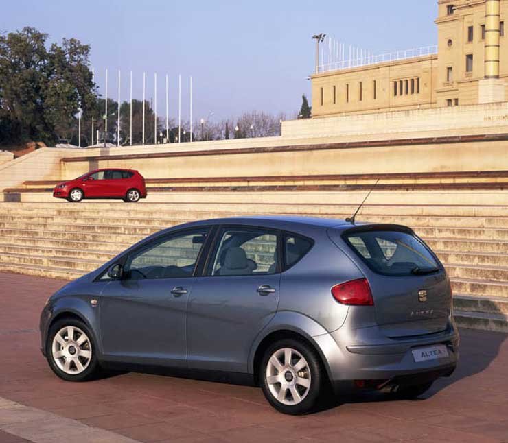 Négy motor közül lehet választani, 102 és 150 lóerős közötti teljesítménnyel