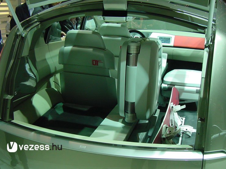 6562_63522_1000x700.jpg | Vezess | Vezess A Nissan londoni részlege tervezte az autót