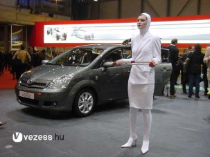 Közel és távoli jövő a Toyotától