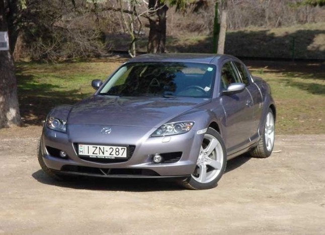 Teszt: Mazda RX-8 – Száguldás 1308 köbcentivel