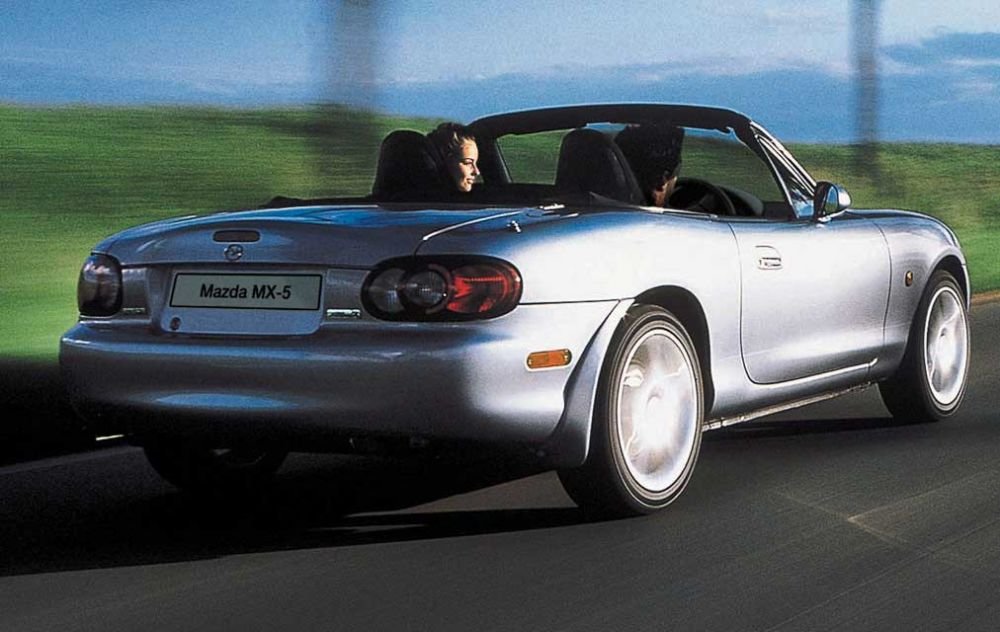 7465_70967_1000x700.jpg | Vezess | Vezess 15 év alatt 700 ezer darab kelt el a MX-5-ből