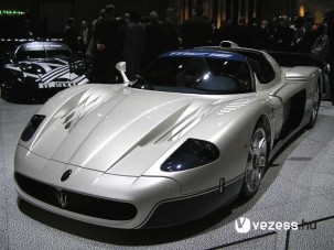 Visszatérés a csatamezőre - Maserati MC12