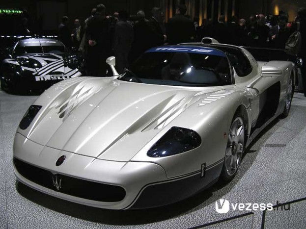Visszatérés a csatamezőre – Maserati MC12