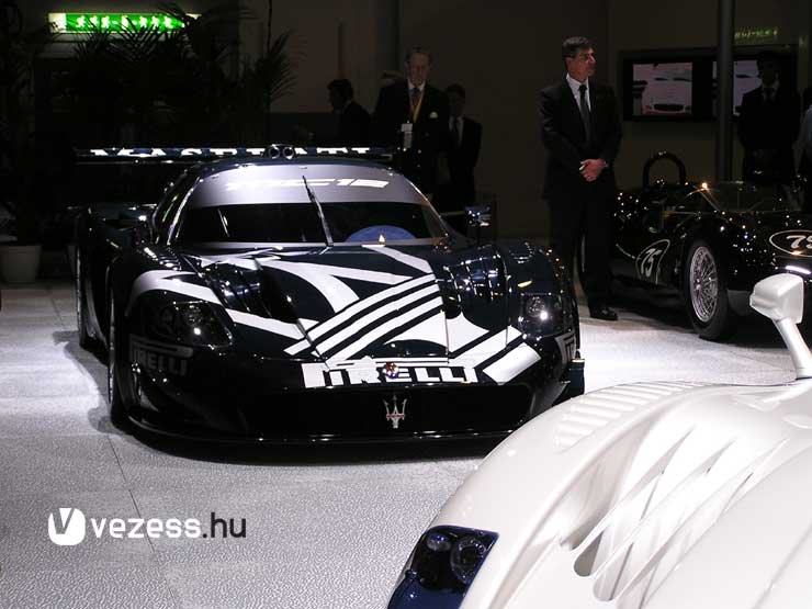 Visszatérés a csatamezőre – Maserati MC12 9