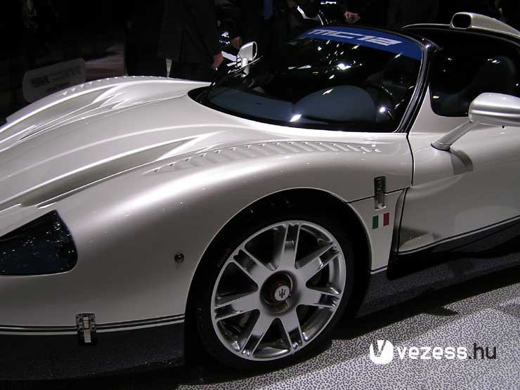 /Genf_2004/Maserati/P3021119.jpg