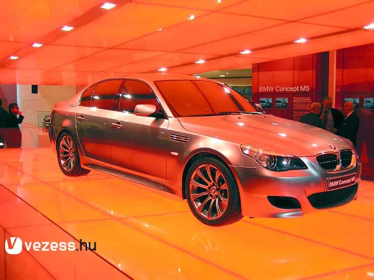 Ahogy már évek óta lehet hallani, az M5-ös V10-es és 500 lóerős