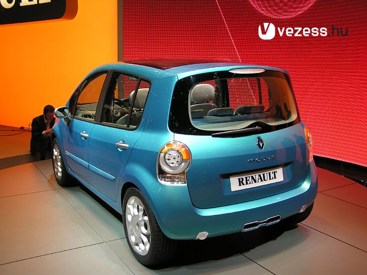 Őszig a Renault bemutatja a szériaautót a Modus-ból