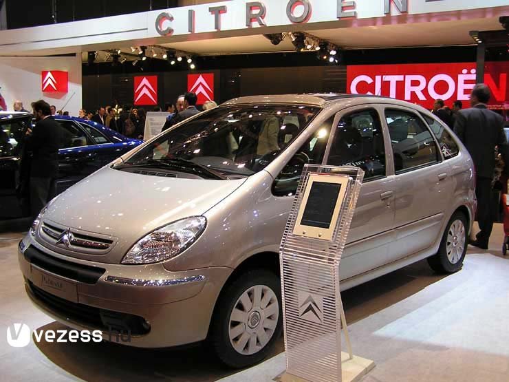 Enyhe módosítást és egy 110 lóerős HDI motort kapott a Picasso