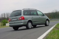 Teszt: Volkswagen Sharan 1.9 TDI – Csak magabiztosan 28