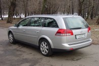 Teszt: Opel Vectra Caravan 3.0 CDTI Elegance – Hotel Vectra 34