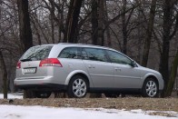 Teszt: Opel Vectra Caravan 3.0 CDTI Elegance – Hotel Vectra 35