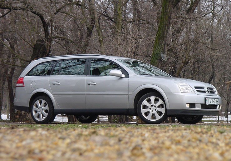 Teszt: Opel Vectra Caravan 3.0 CDTI Elegance – Hotel Vectra 23