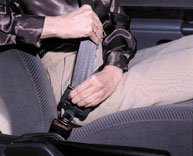 Az autósok fele nem köti be magát