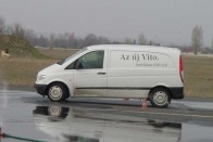 Mercedes Vito vezetéstechnika 23